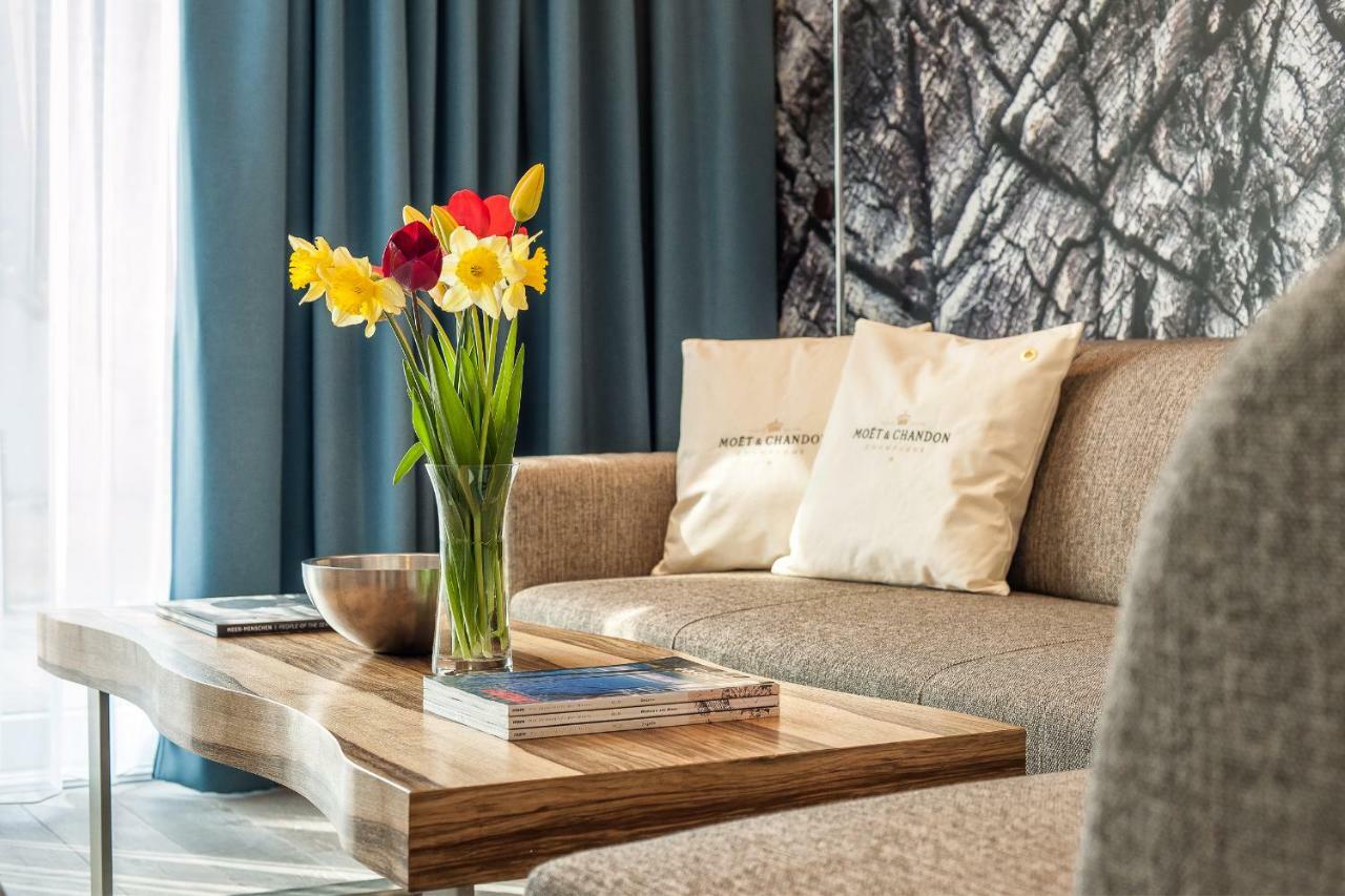 Villa Lotsenhaeuser Ruegen - Luxus Ferienhaus - 3 Schlafzimmer - Sauna - Dachterrasse Mit Boddenblick Breege Eksteriør bilde